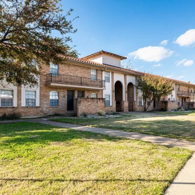 Magnolia on University Gardens